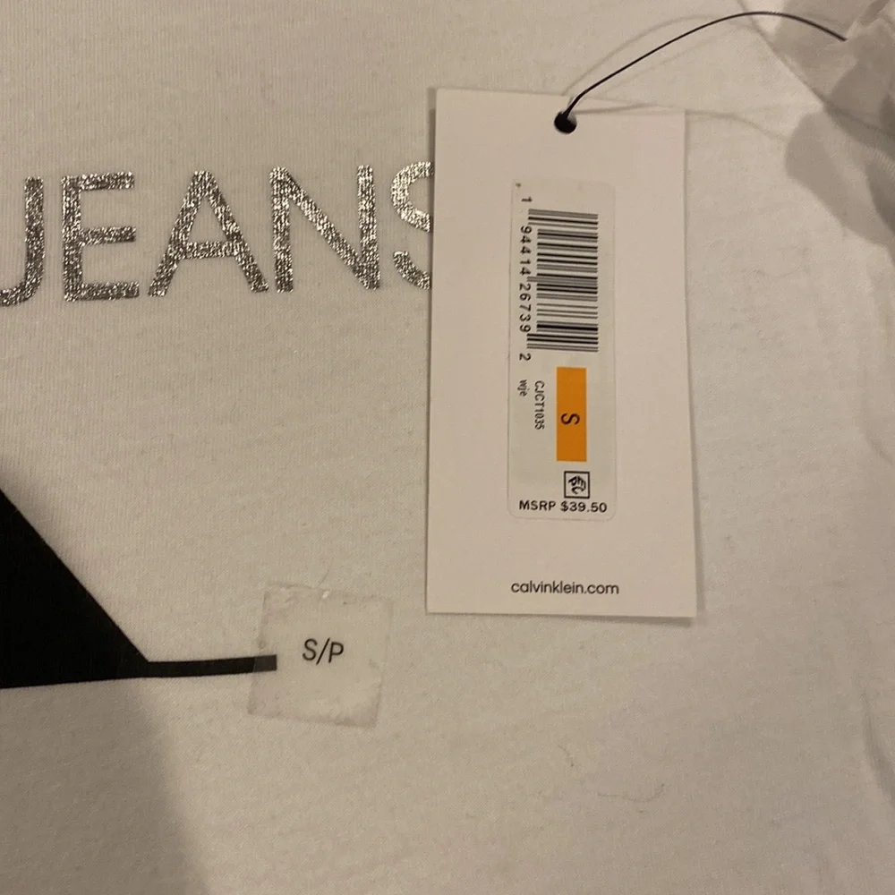 Calvin Klein Jeans T-shirt New w/tags Perfect Condition-Small - Picture 2 of 6